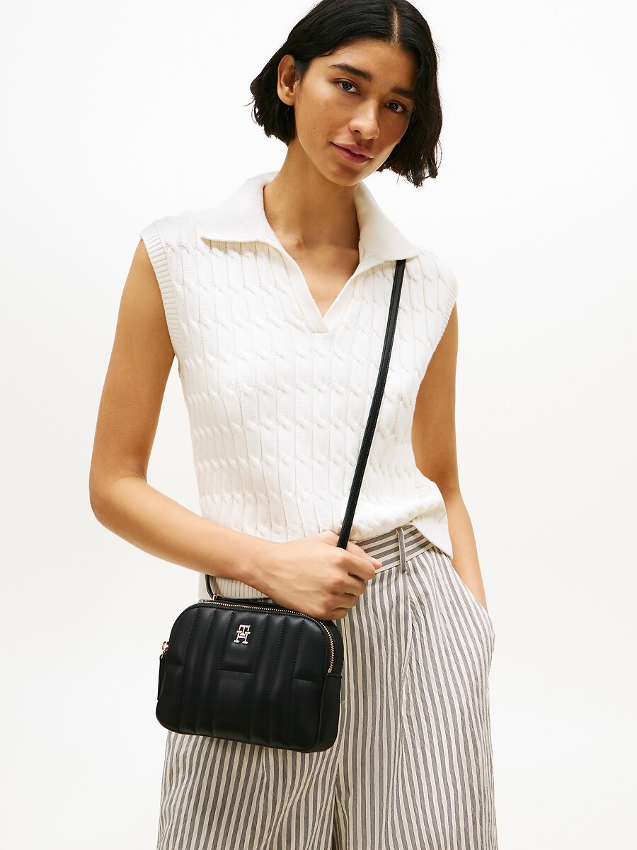 TOMMY HILFIGER<br>Bolsa acolchoada para câmera com alça de ombro