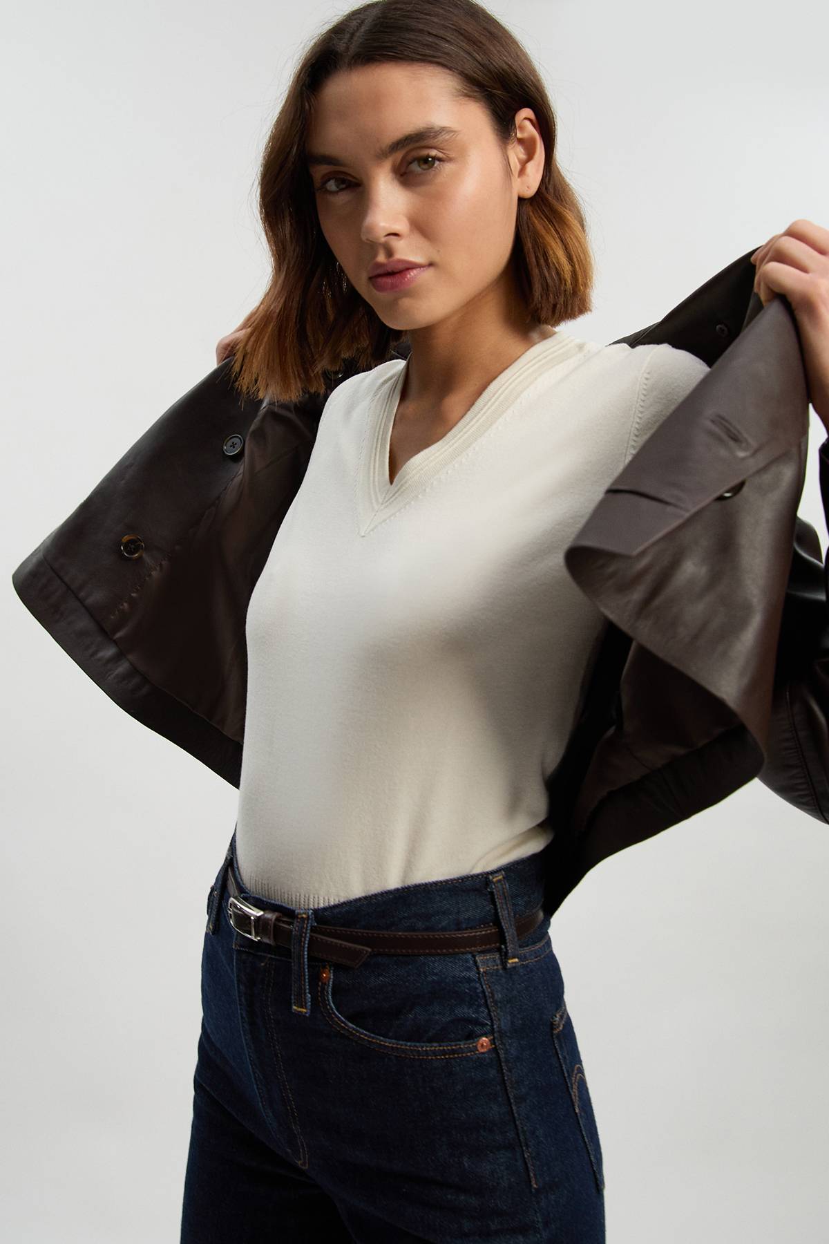KarenMillen Haut Tricoté à Manches Courtes et Col V en Mélange de Viscose