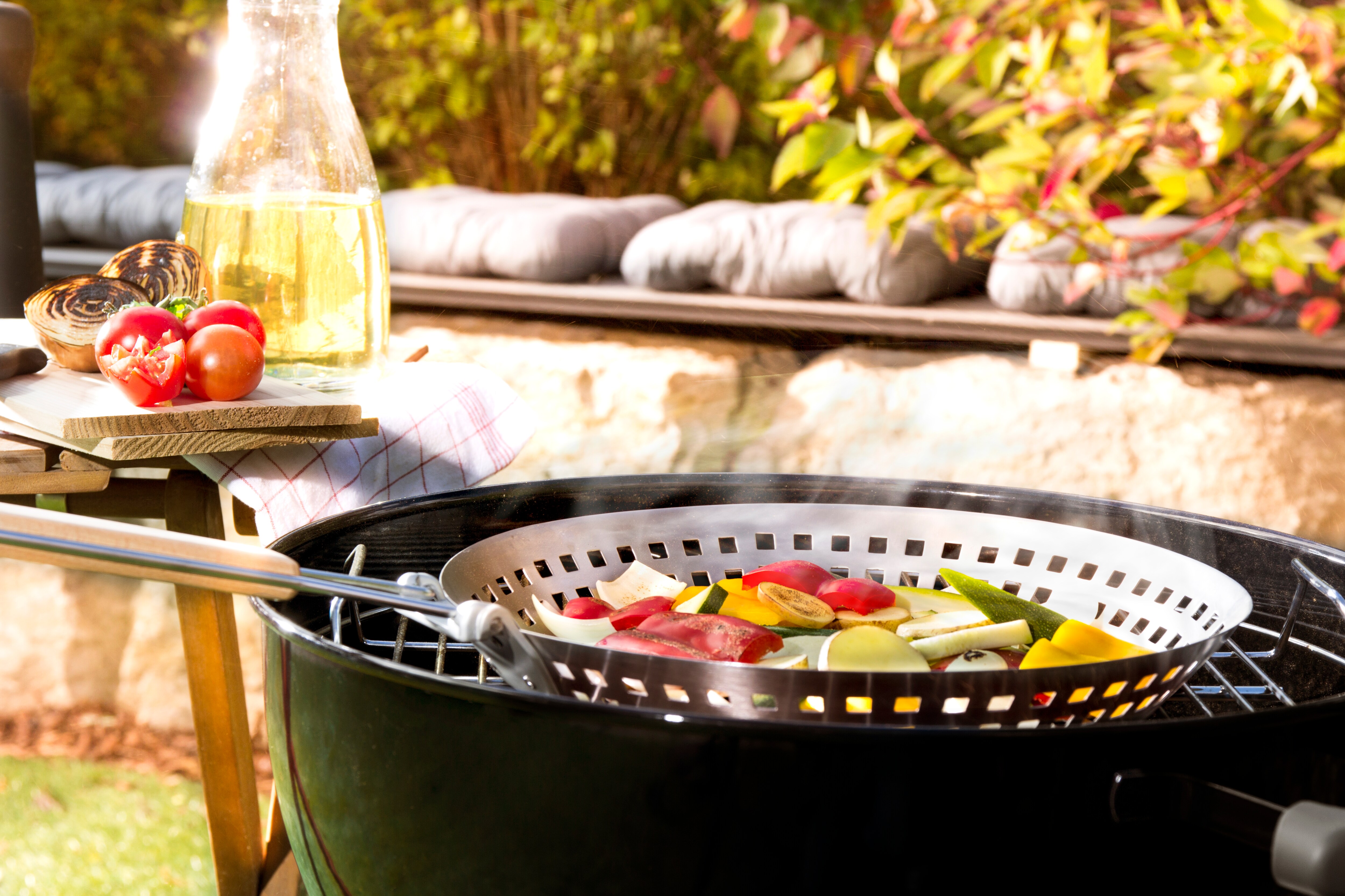 Grillpfanne mit klappbarem Griff