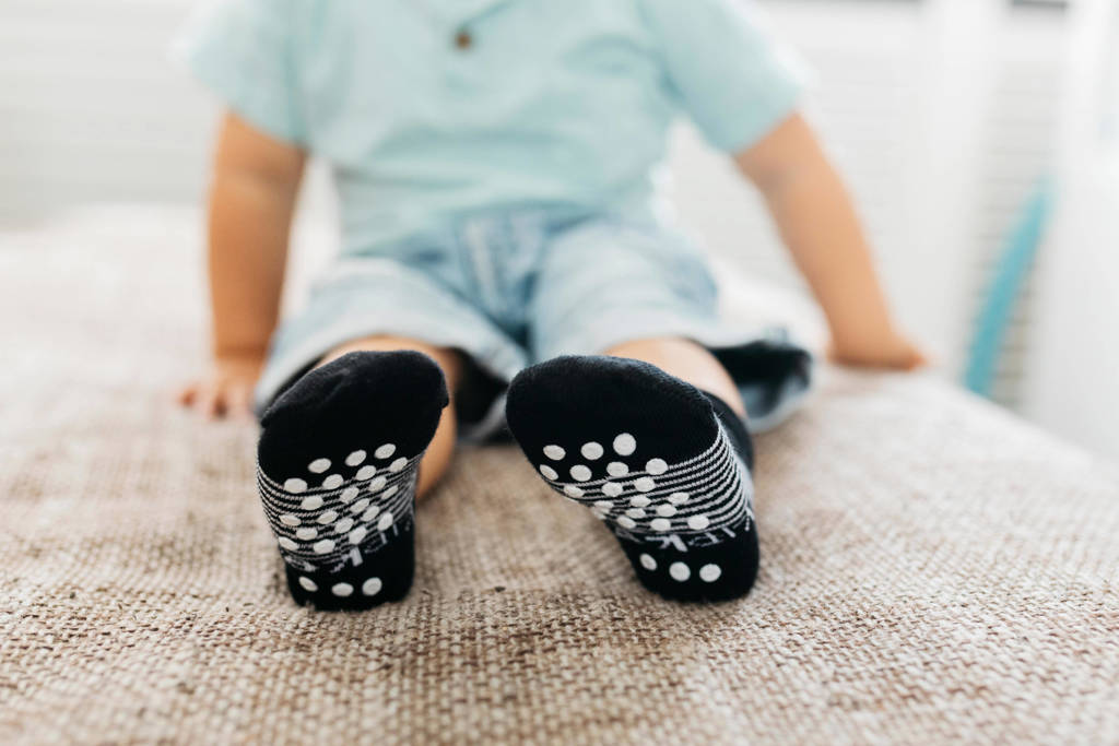 Blijf-Sokjes met anti-slip nopjes 18-24 mnd Black Stripes