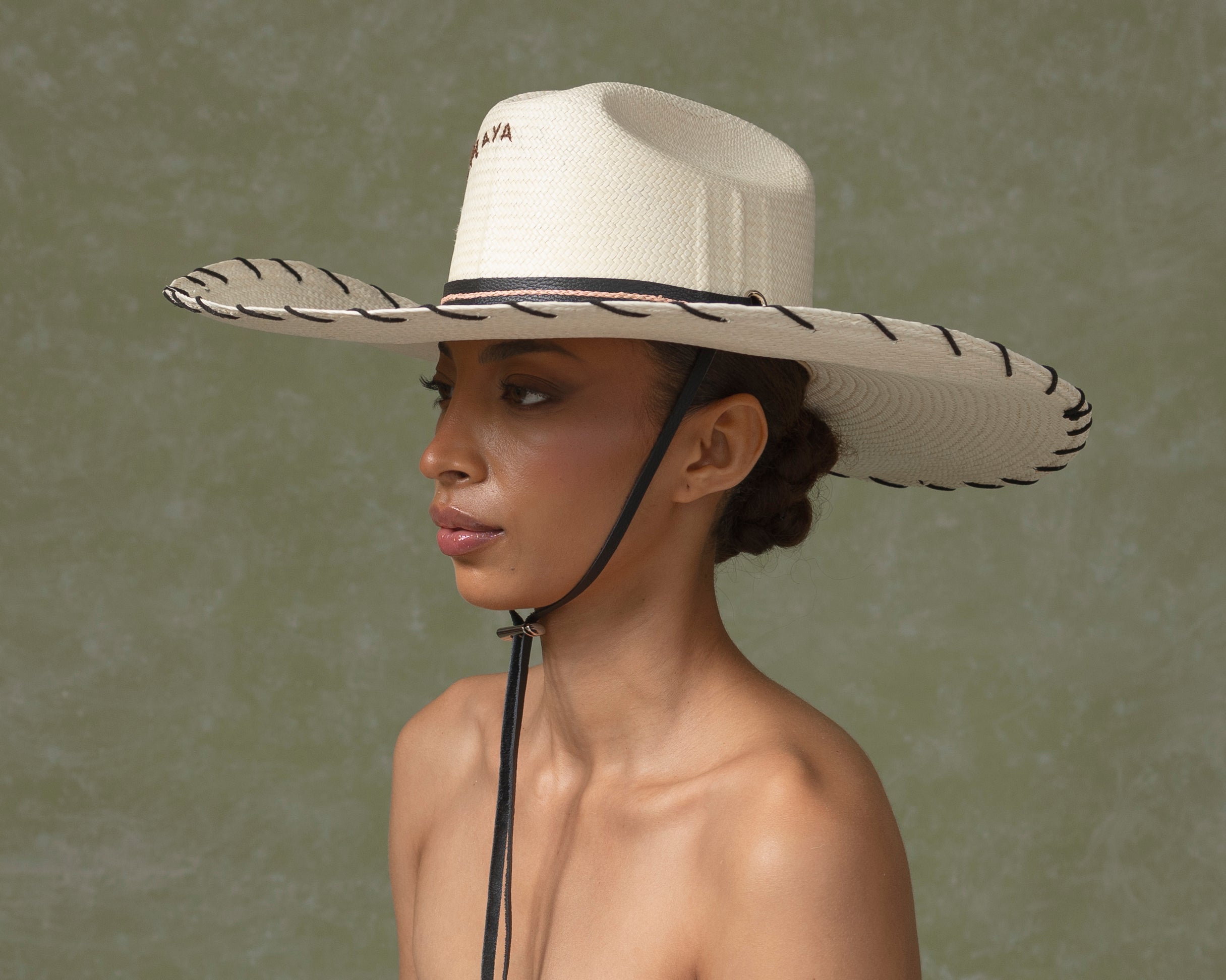 Chapeau texan brodé à long bord - ARTICLE RTS