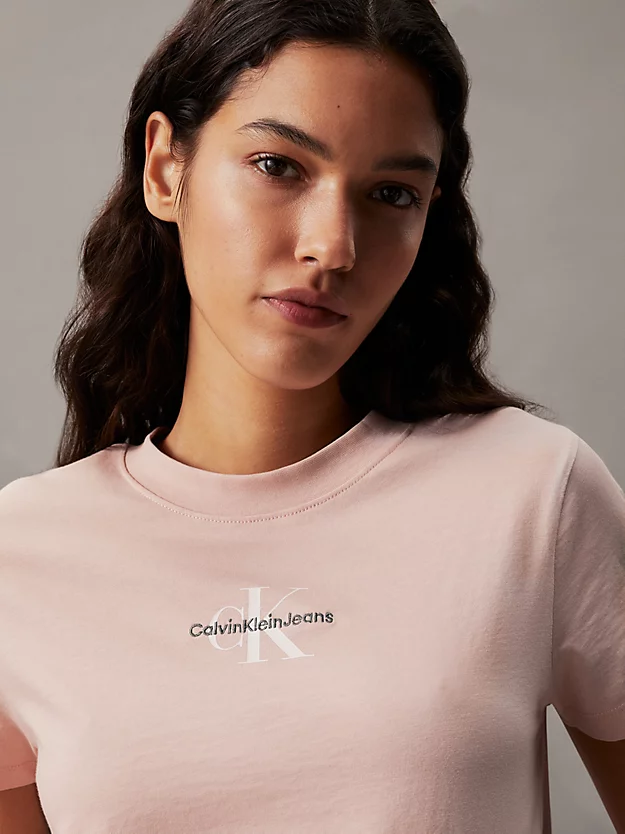 Camiseta curta com monograma