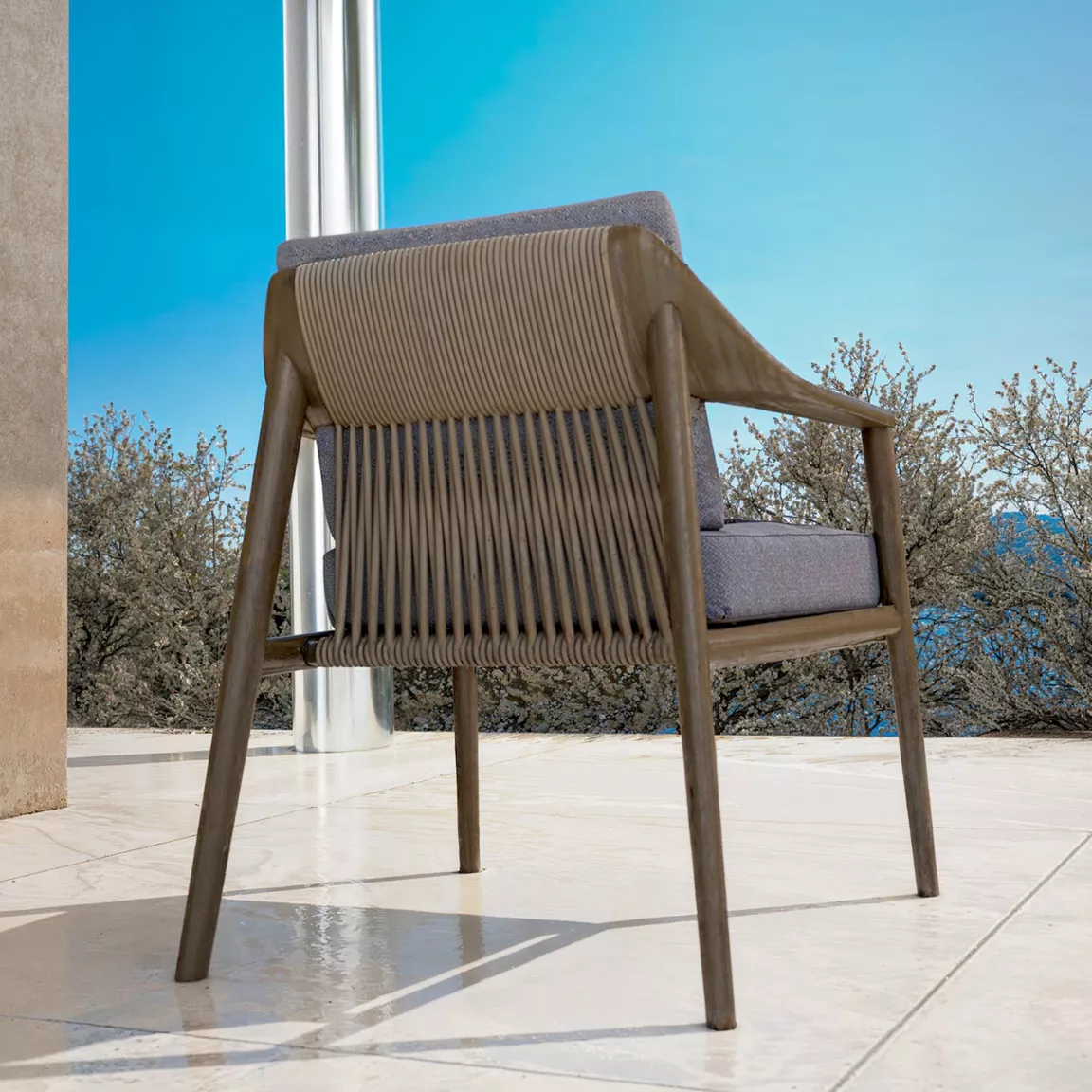 Fauteuil de jardin en bois teck Cap Ferrat Gris