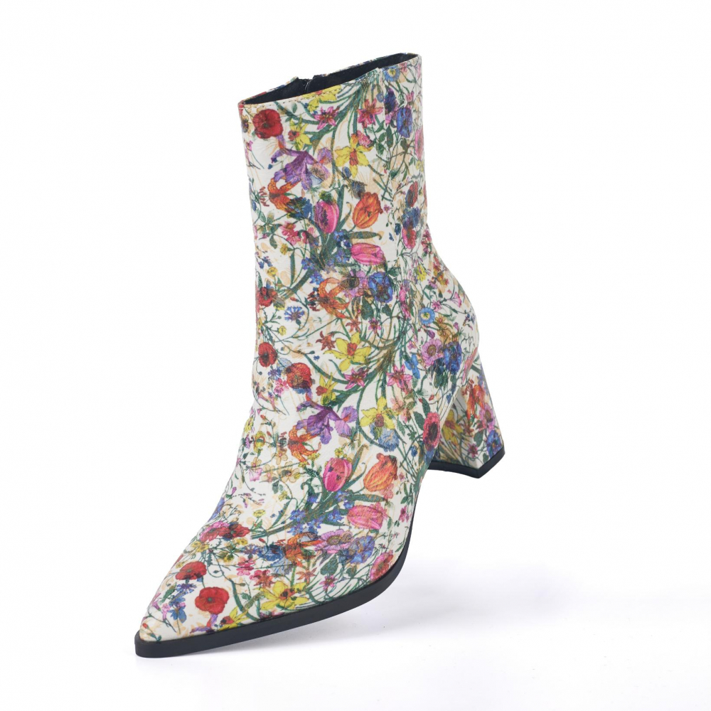 The White Botanist Boot
