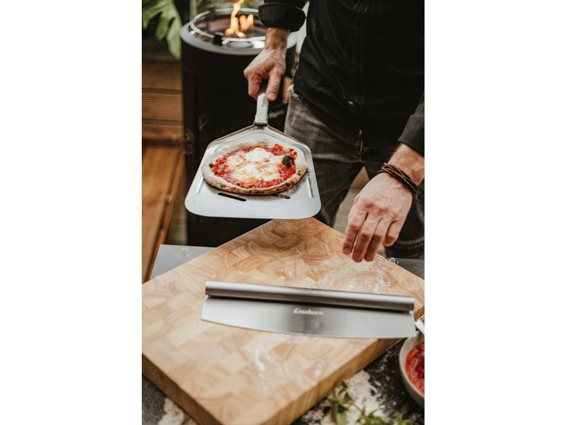 Enders Pizzaschneider aus Edelstahl, Silber Premium Pizzaschneider inklusive Schutzkappe aus Kunststoff