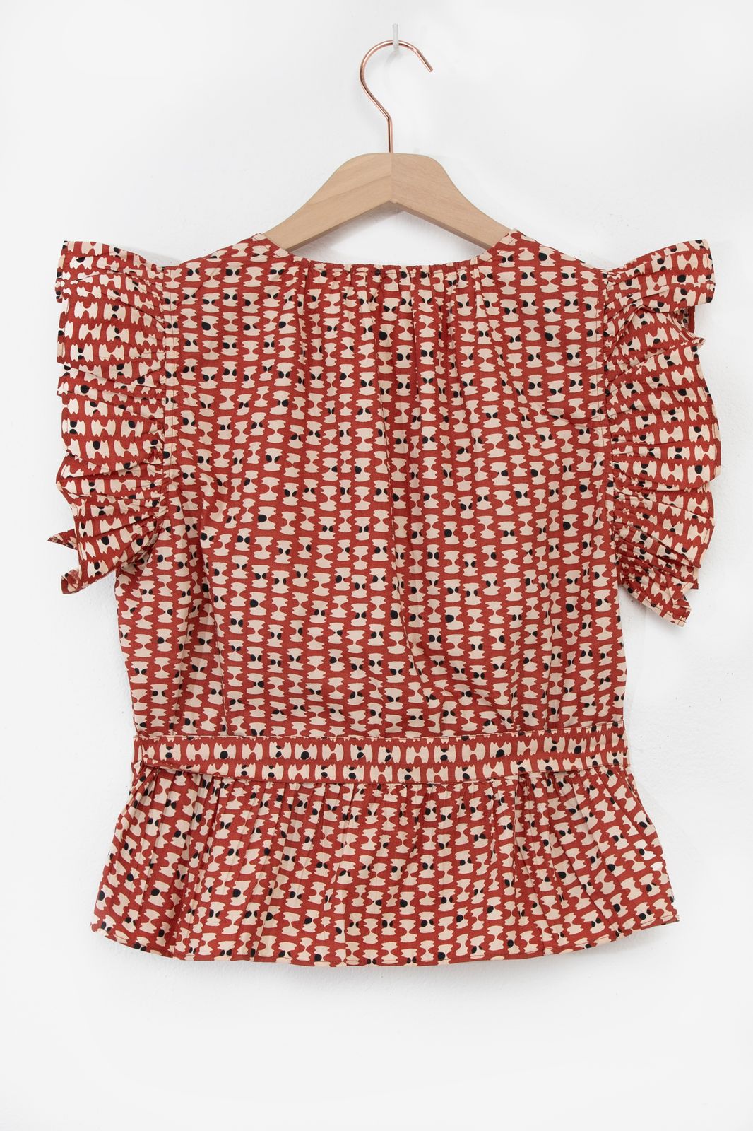 Rode blouse met print en ruffle mouwen