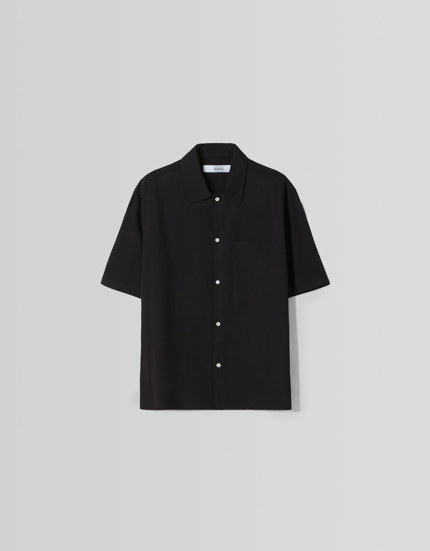 Camisa de manga curta com modelagem relaxada