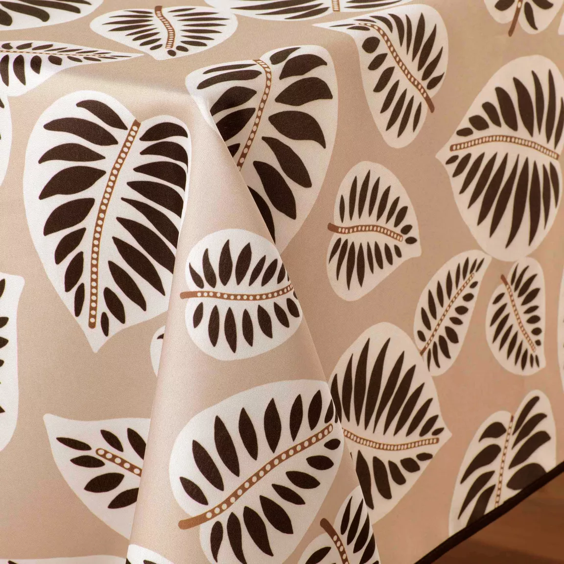 Nappe carrée anti tache (150 x 150 cm) Alma Noire