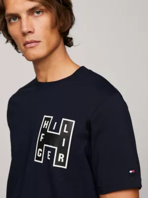 Camiseta com o logotipo da universidade