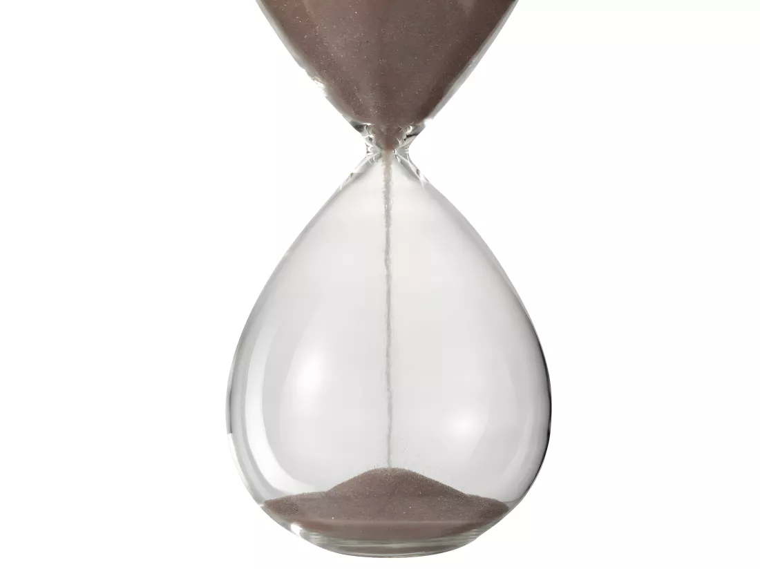 Grand sablier de décoration verre et sable rose poudré