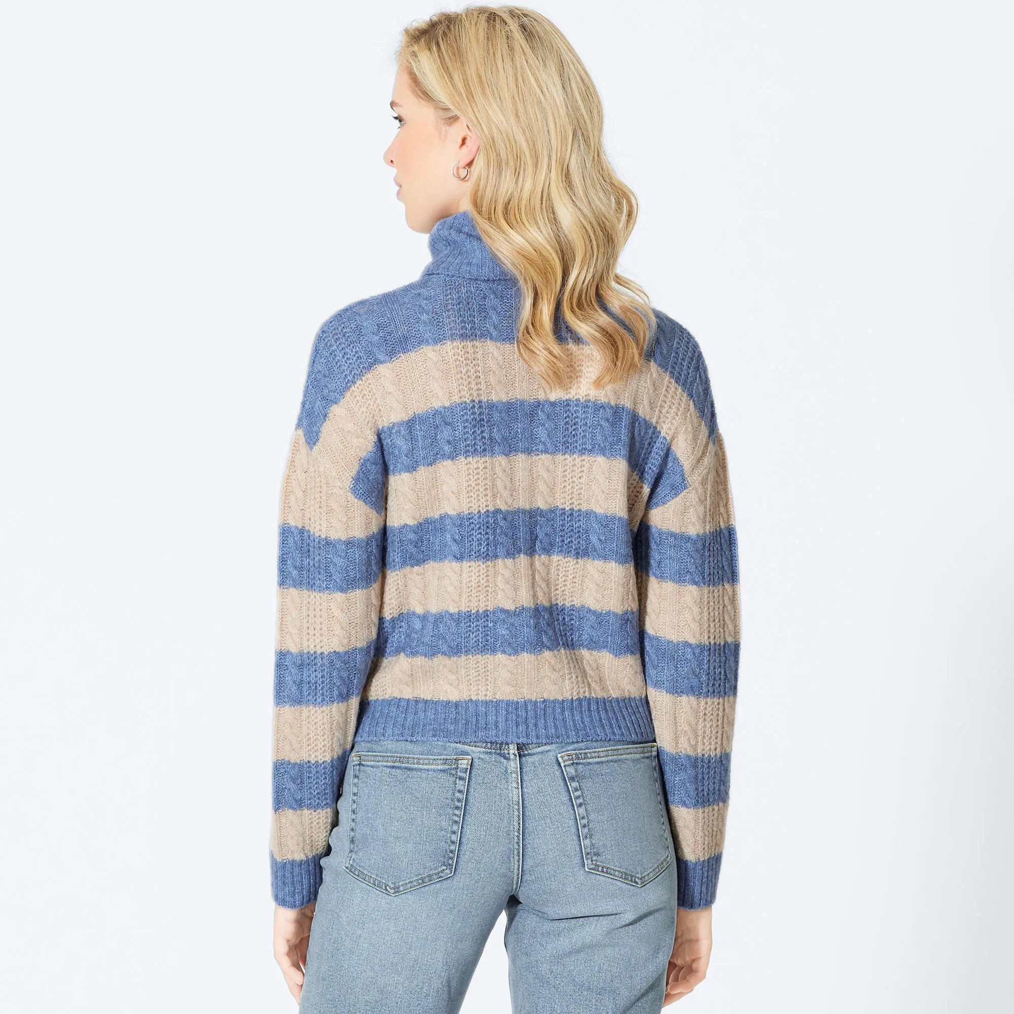Damen-Pullover mit Rollkragen und Zopfmuster