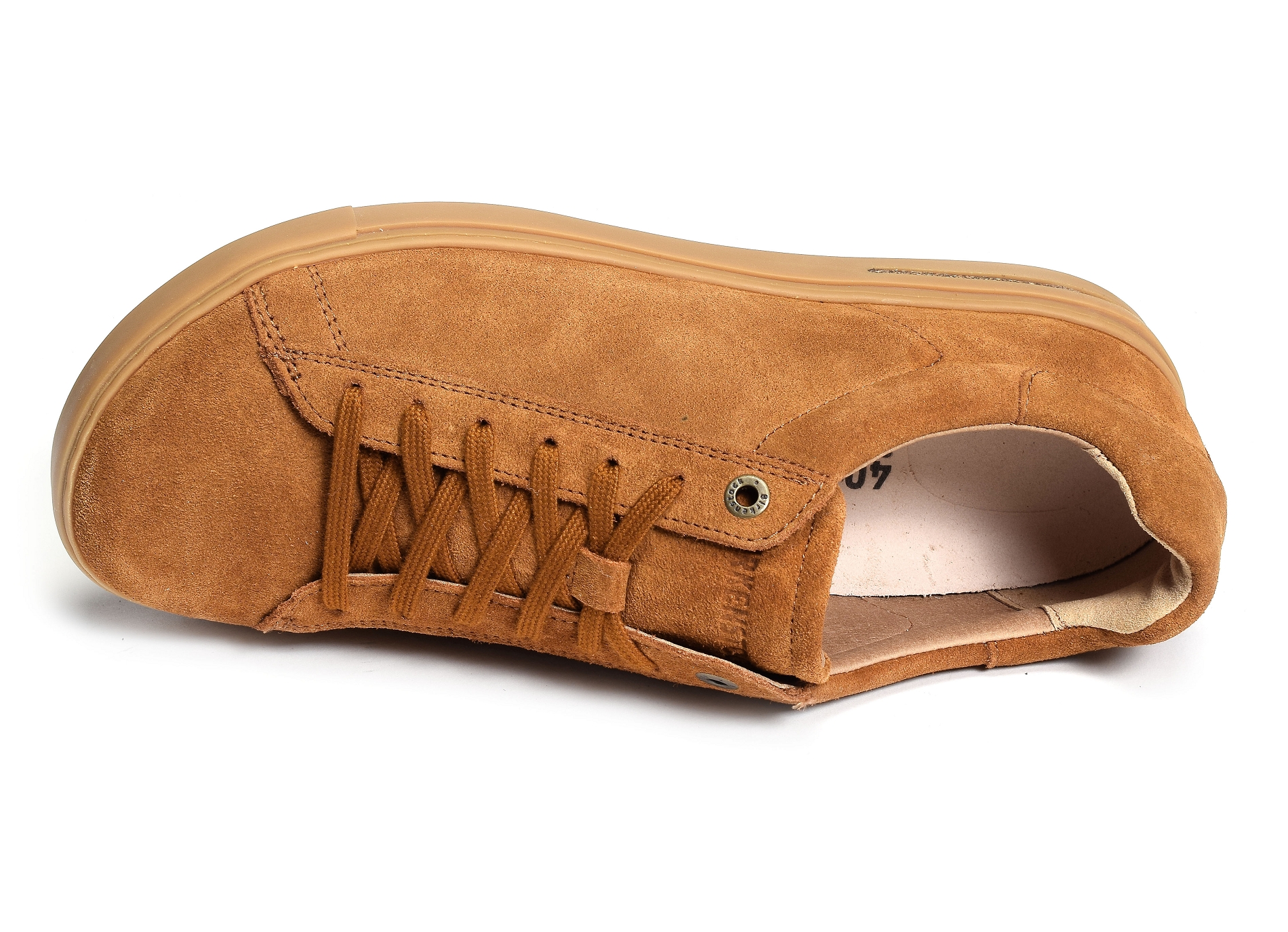Bend low camel