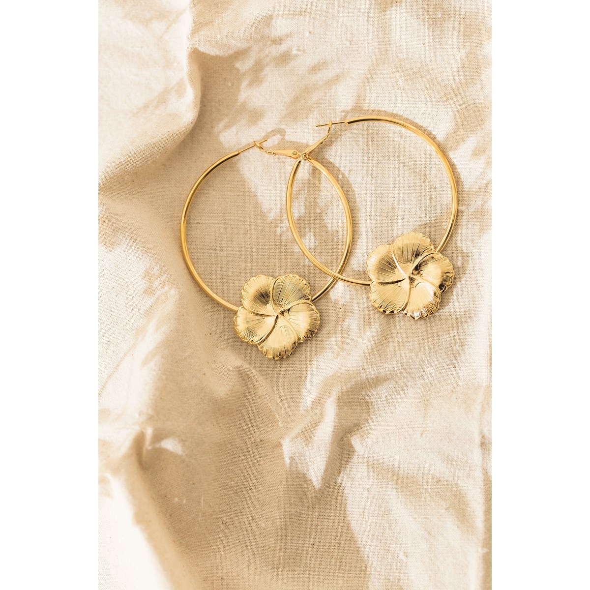 boucles d'oreilles créoles fleurs doré à l'or fin - HÉLIOS