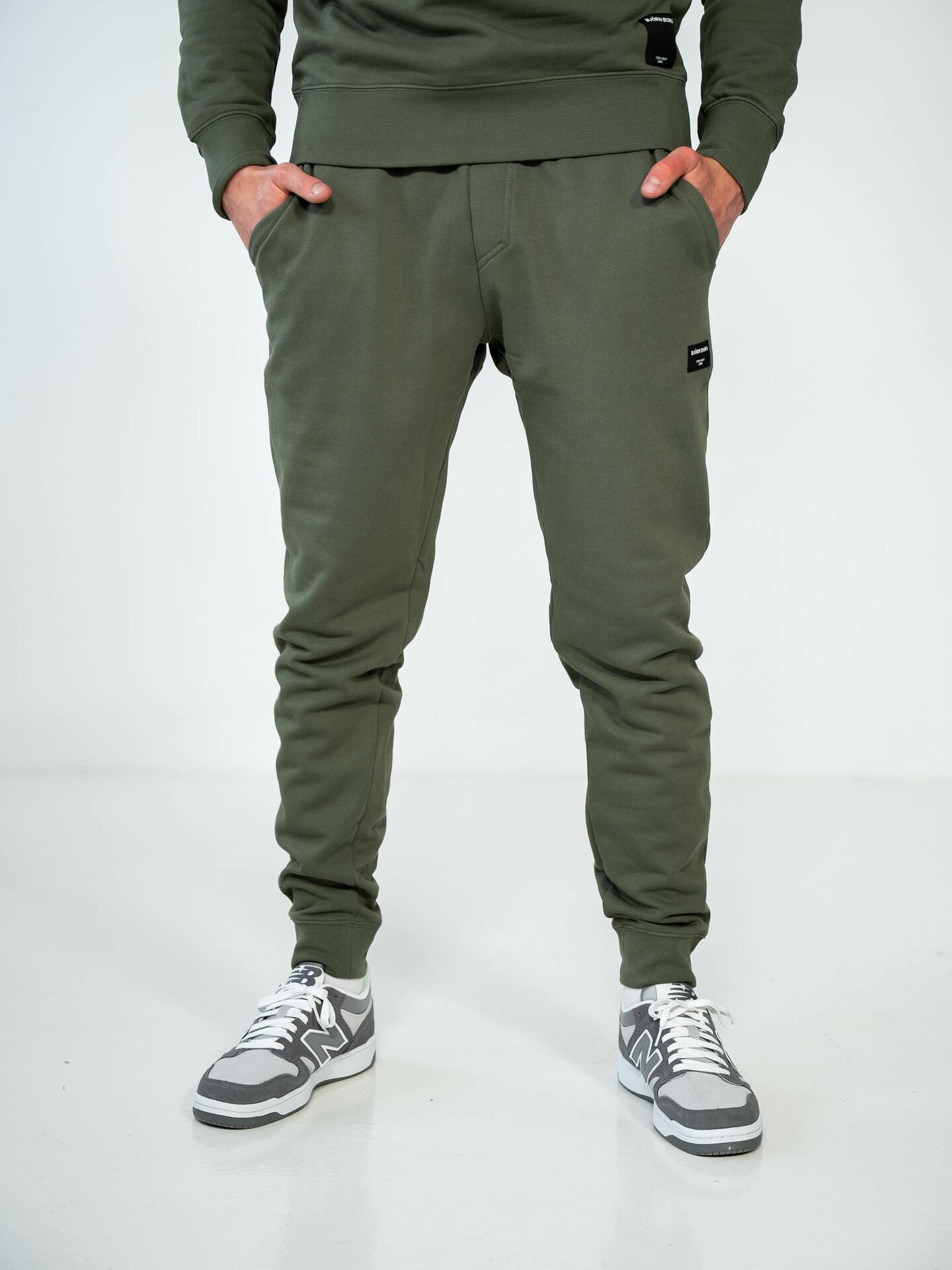Centre Tapered Pants