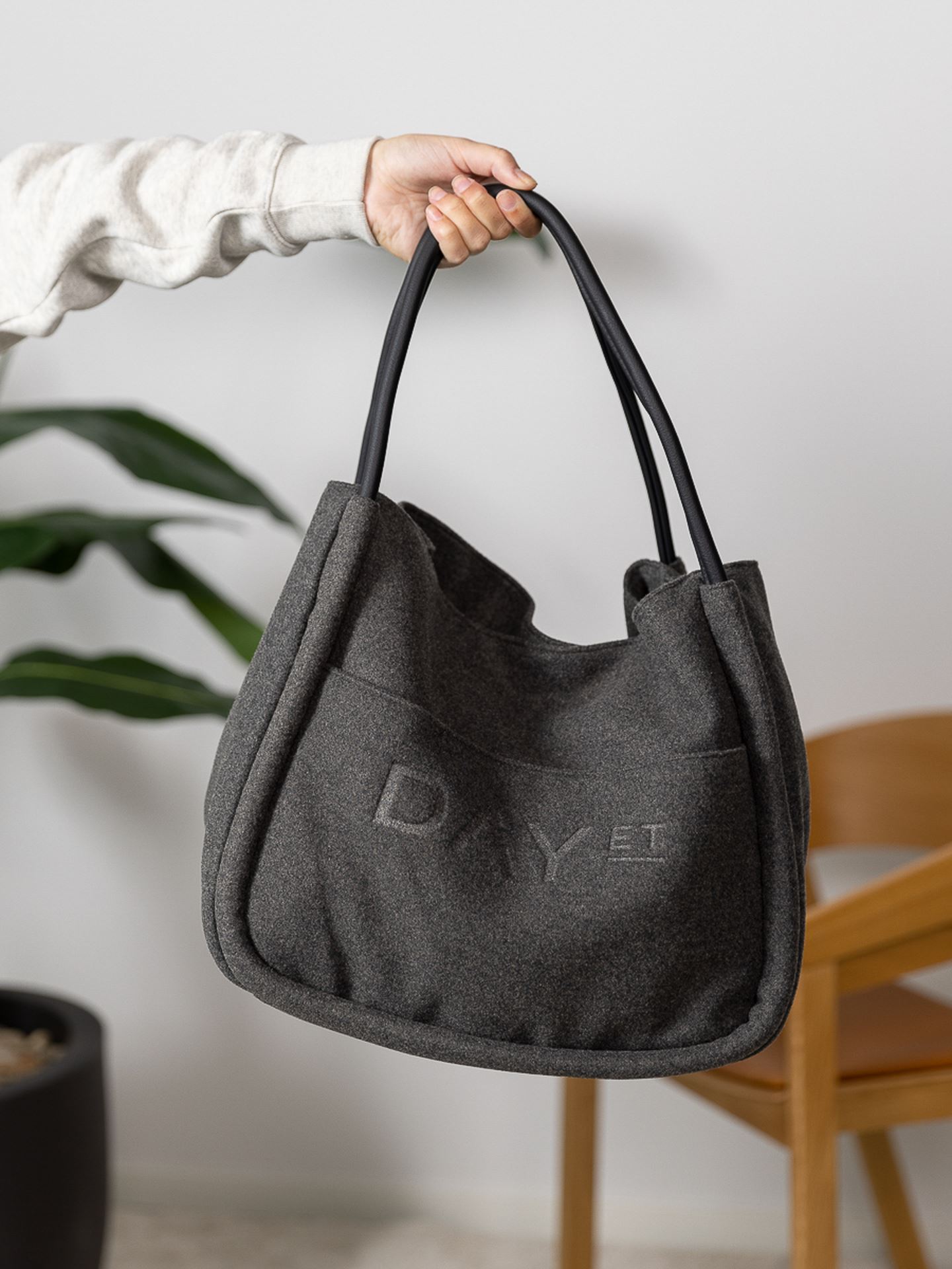 Woolen Mega Shopper