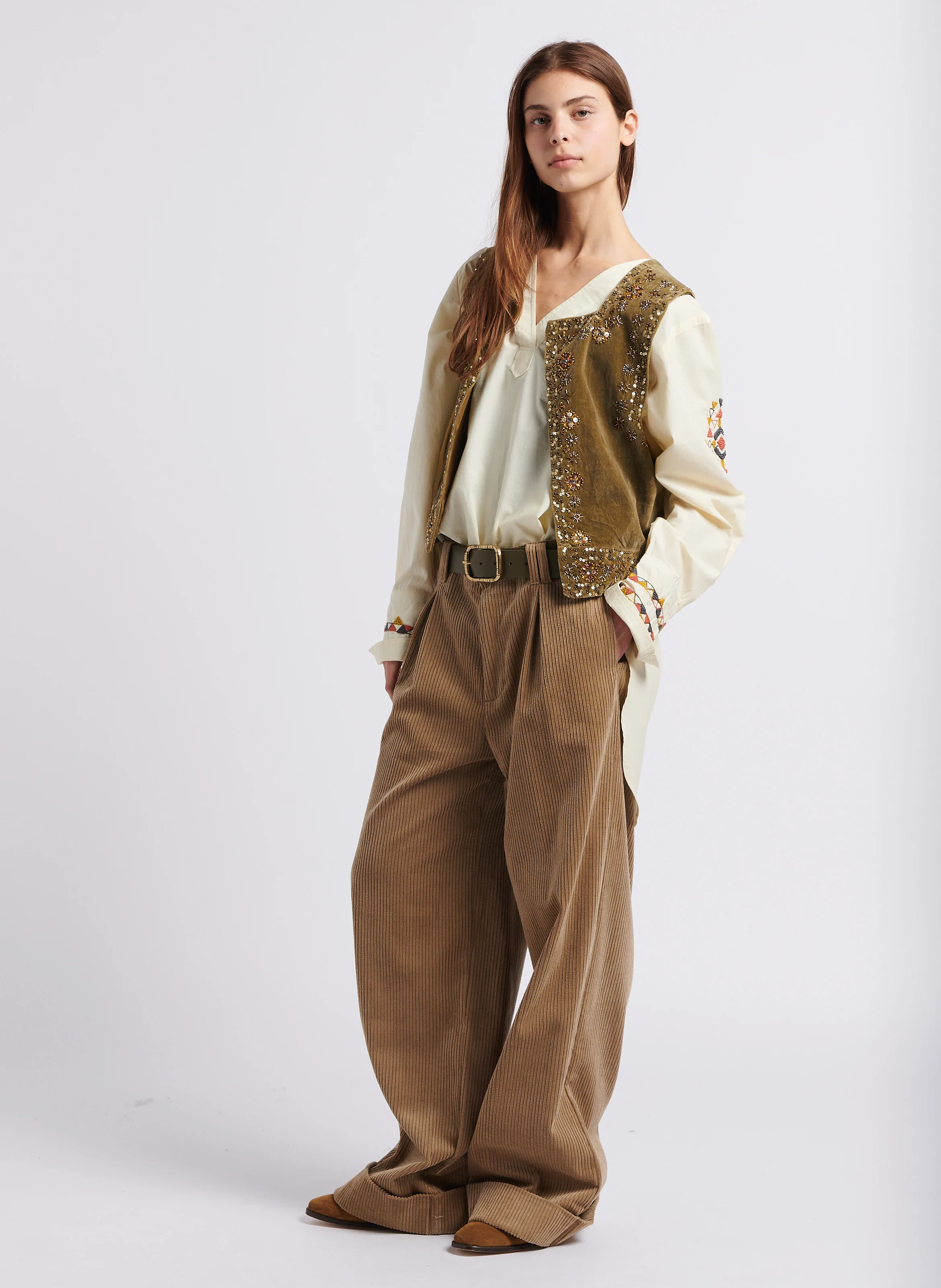 PLAYFUL - Blouse col V brodée en coton| Blanc