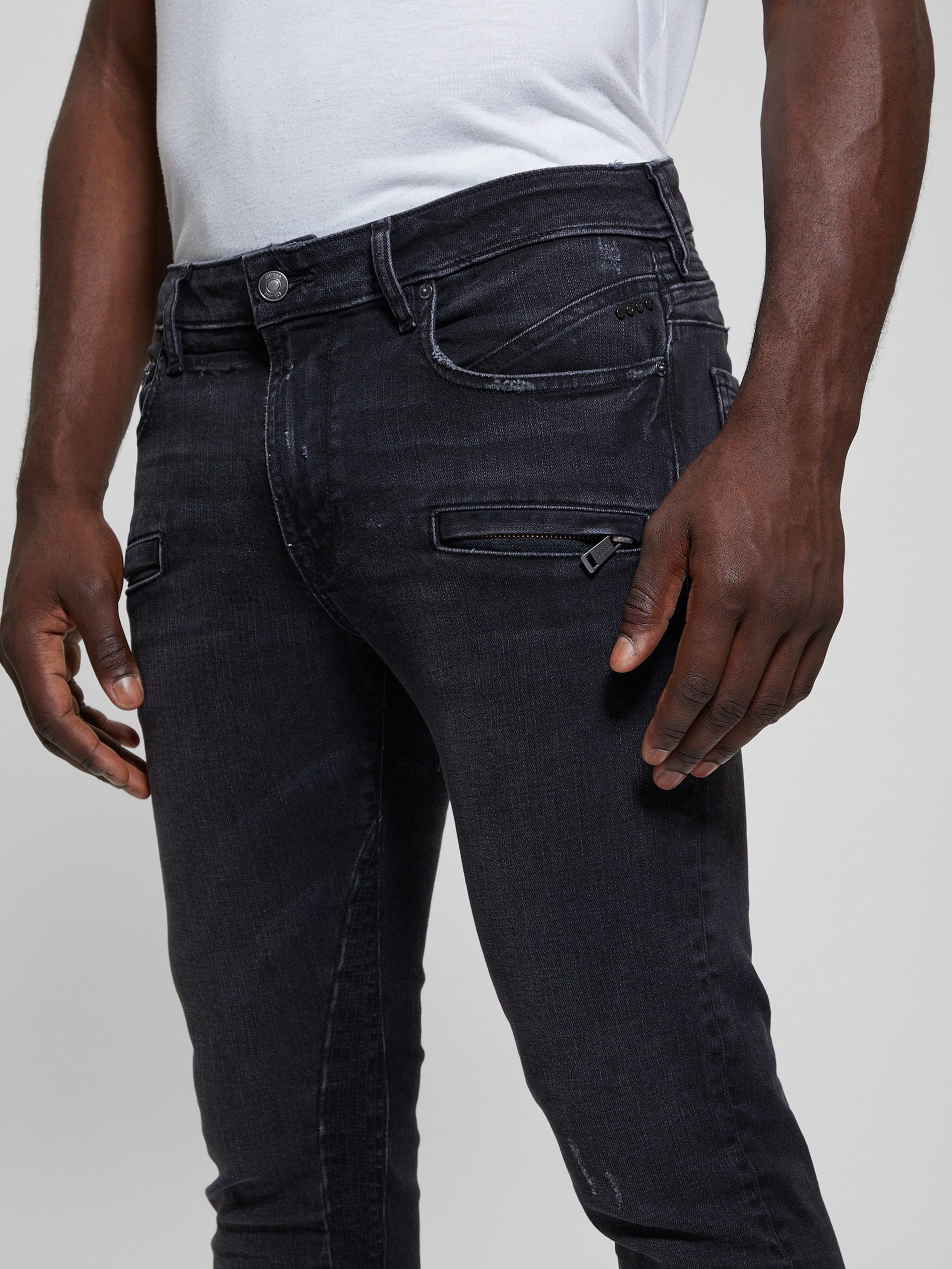 Calça jeans Eco Finnley com zíper e corte afunilado