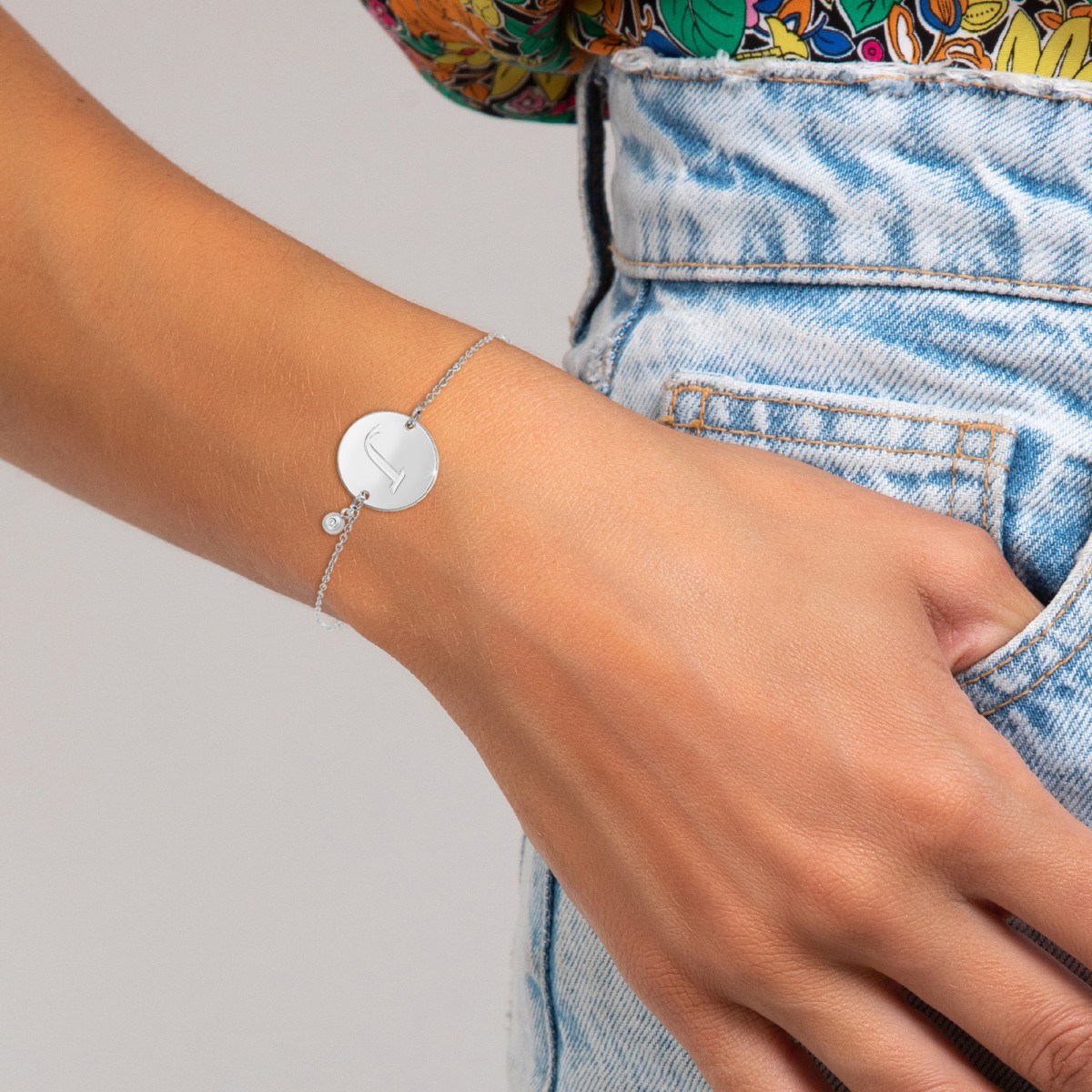 Bracelet lettre J en acier inoxydable SC Crystal orné d'un véritable diamant blanc