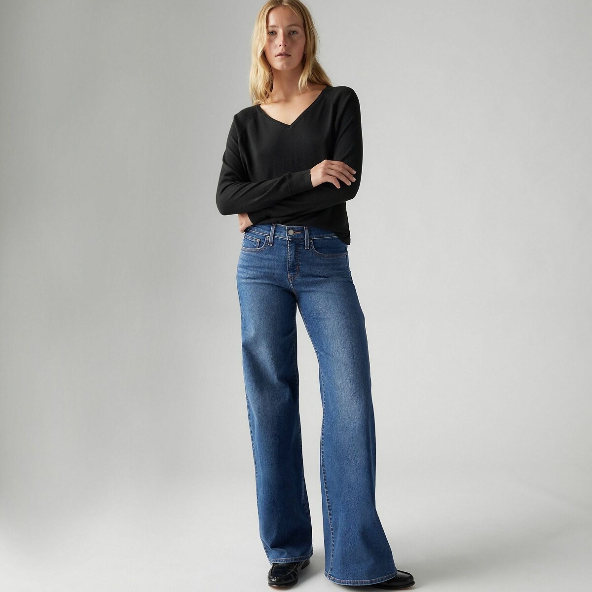 Calça Jeans Levi's 318 Modeladora de Pernas Largas