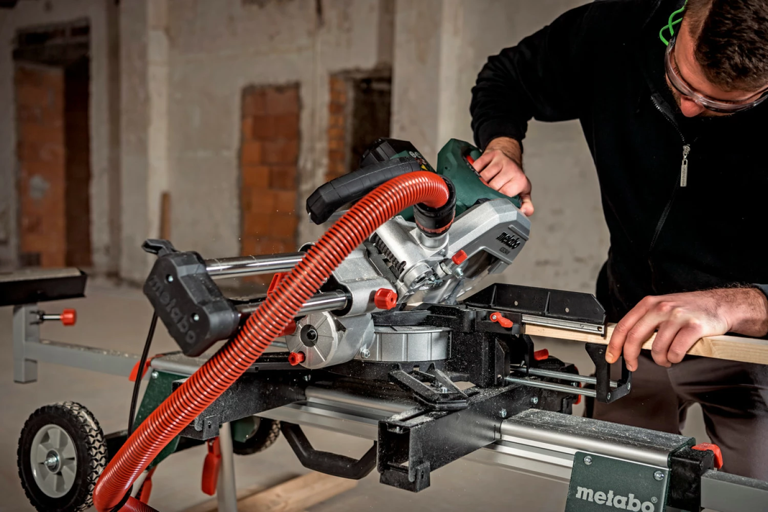 Metabo KGS 216 M Afkortzaag - 1500W - 216 x 30mm - Quick hendel