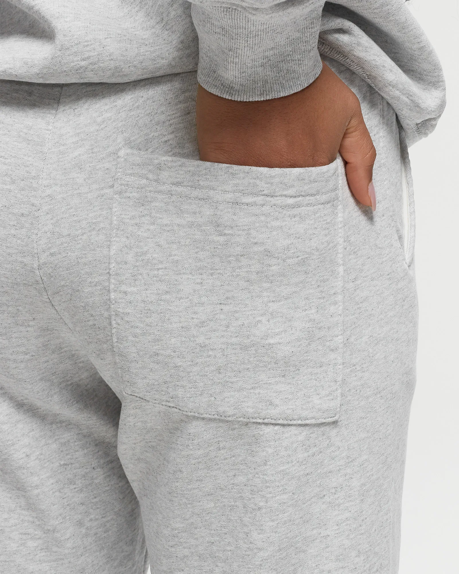 Sporty & Rich Varsity Crest Sweatpant