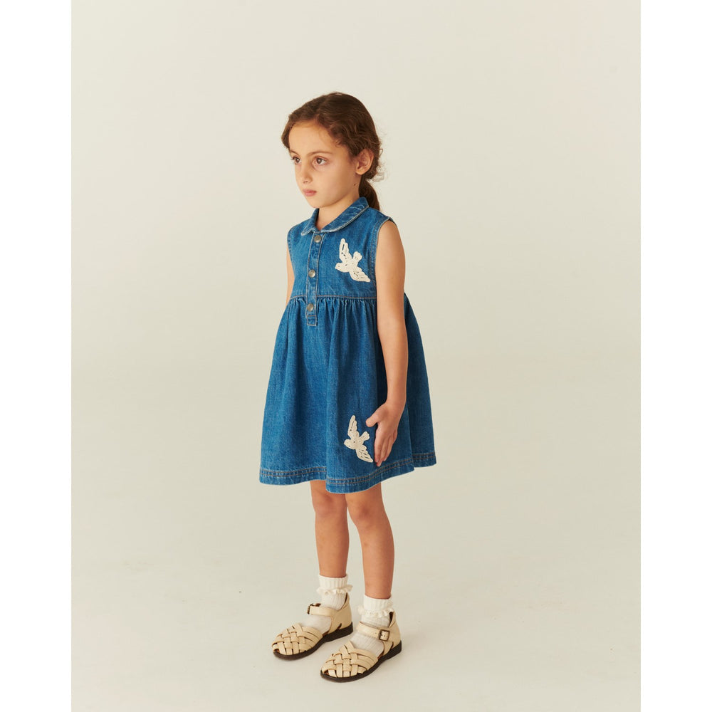 Køb COPENHAGEN COLORS Indigo Blue Washed Denim Kjole W. Crochet Doves