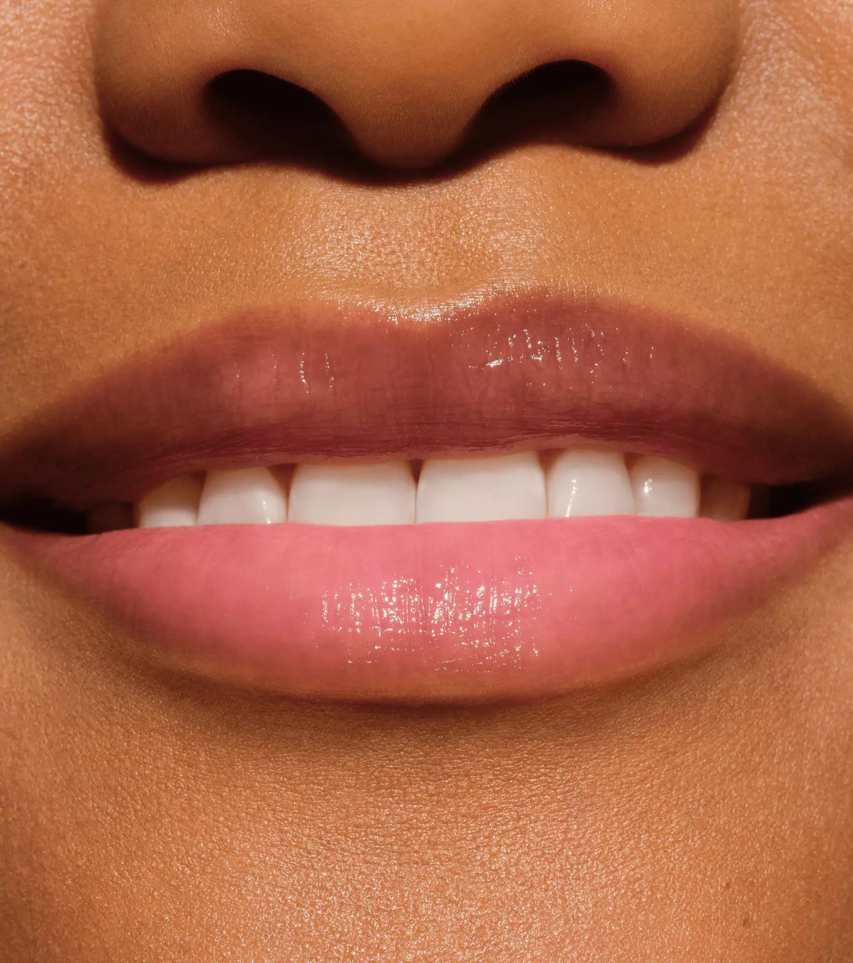 Catrice - Protetor labial Glam In Gold Glow