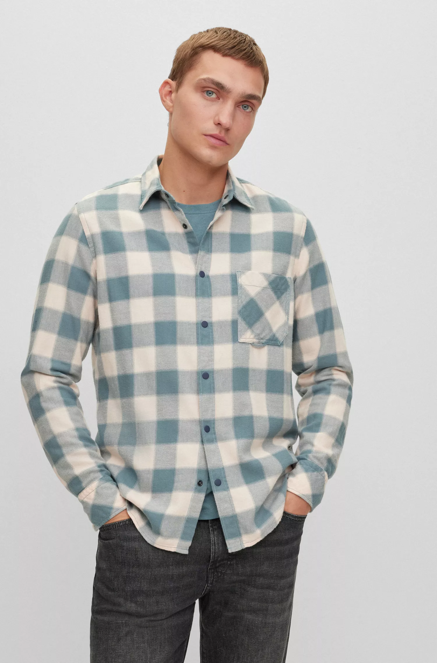 Camisa BOSS laranja, corte regular, em flanela de algodão xadrez.