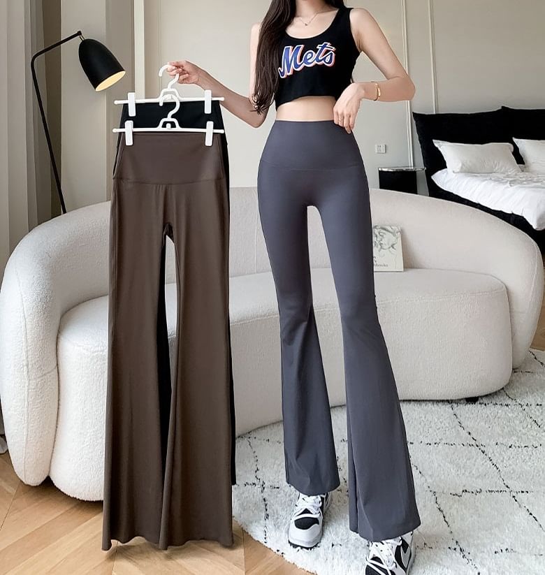 evanesce - Effen yogabroek met hoge taille en flared broek