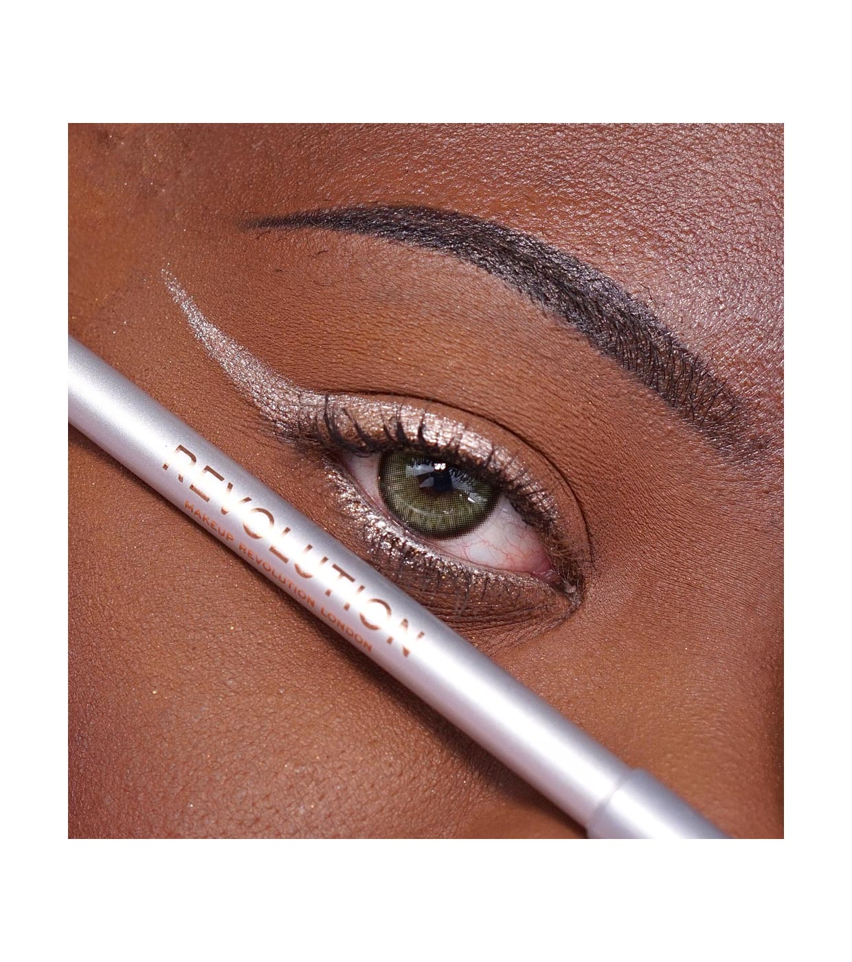 Revolution  - Delineador Streamline Waterline Eyeliner Pencil - Silver