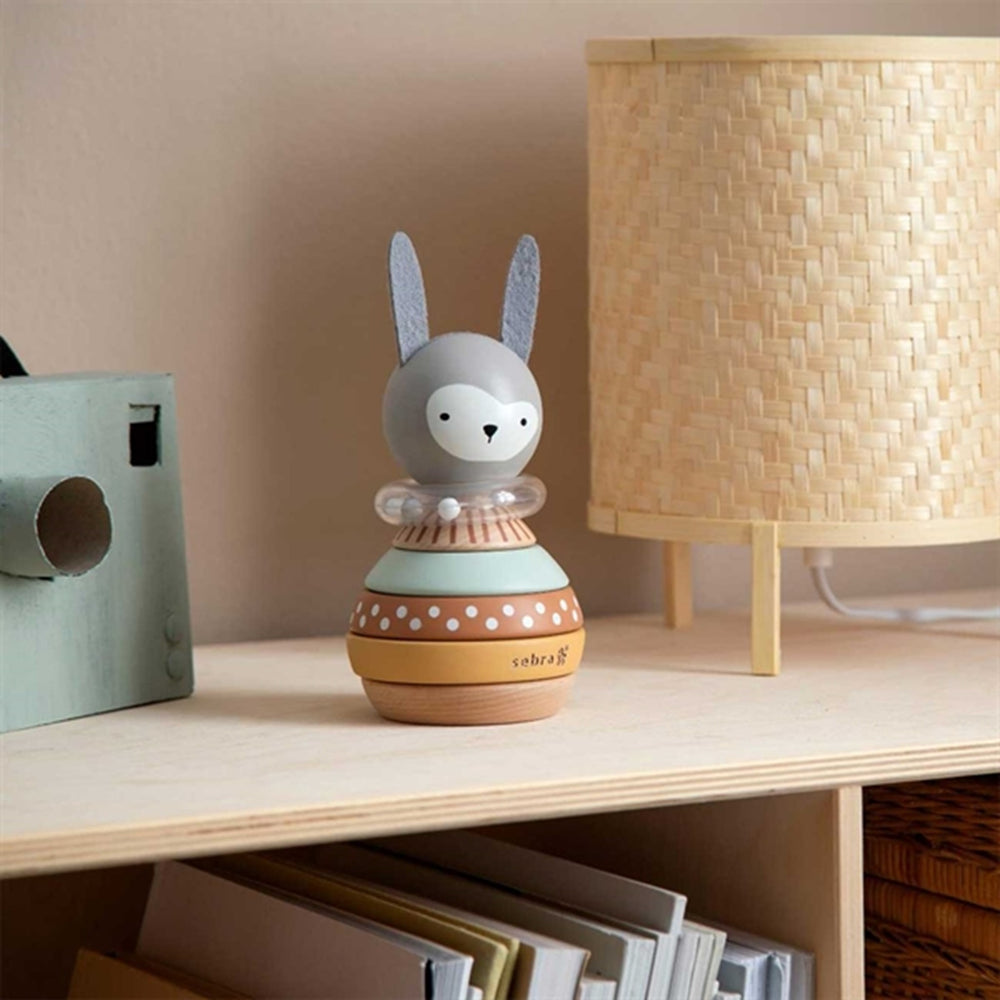 Stabelhare Woodland - Sebra → Luksusbaby.dk