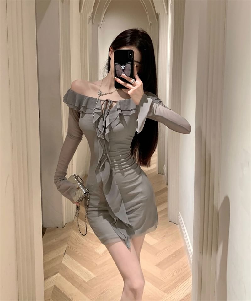 Manicotto - Lange mouw off-shoulder effen geplooide bodycon mini-jurk