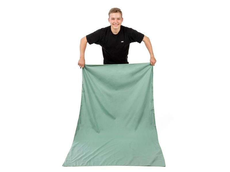 KOOR Badetuch Silva Verde XL 110 x 180 cm Grosses Outdoor-Badetuch mit Silber-Ionen Veredelung