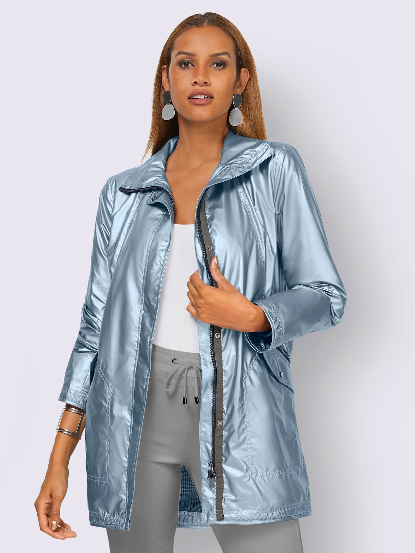 Veste jolie matière brillante