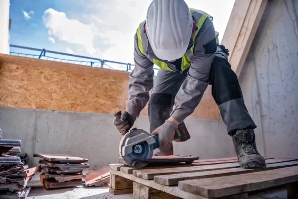 Bosch VINKELSLIBER GWS 18V-180 P SOLO L-BOXX - SOLO