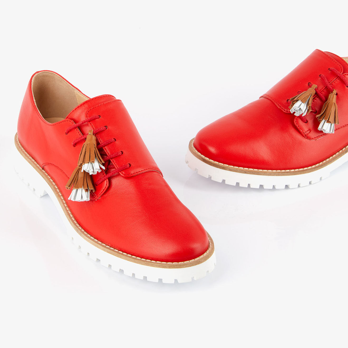 Mellow Yellow Derbies en Cuir Hoce rouges