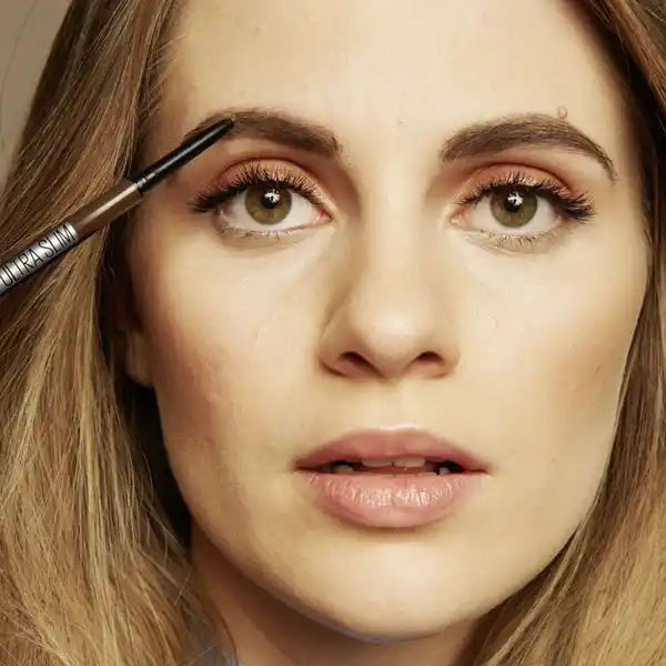 Express Brow Ultra Slim Augenbrauenstift Nr. 01 Blonde