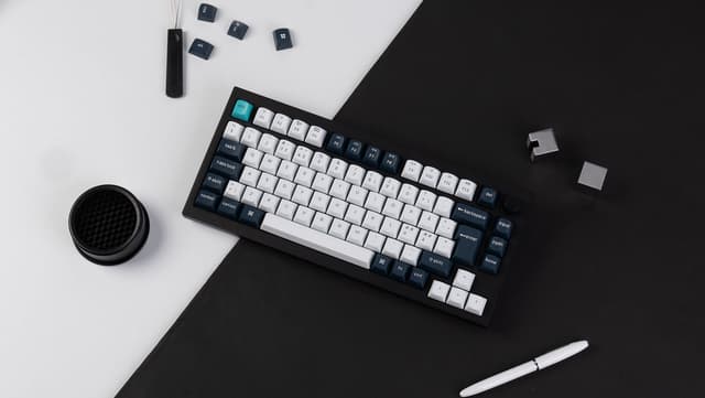 Keychron Q1 Max trådløst tastatur (Red switches)