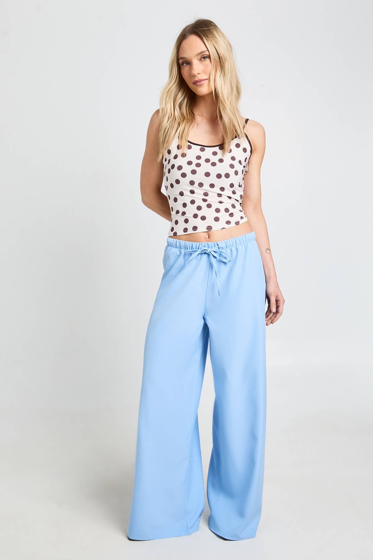 boohoo Pantalon Petite Taille Élastique Cordon De Serrage Jambe Large Tissé