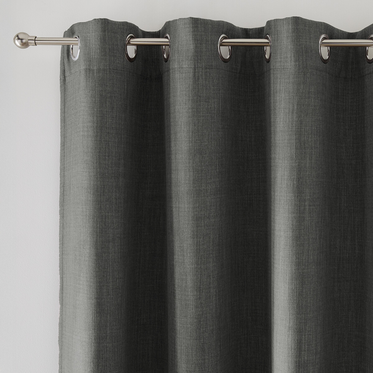 LA REDOUTE INTERIEURS<br>Cortina blackout Exurie com ilhós