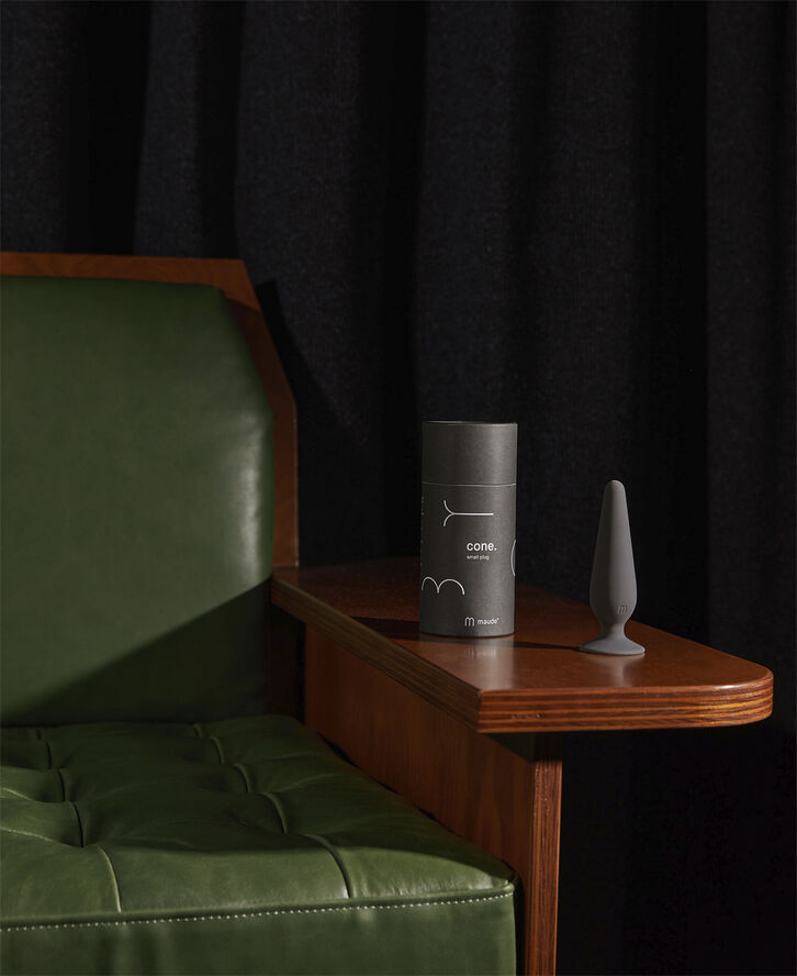 MAUDE Cone Buttplug - Small Trækul