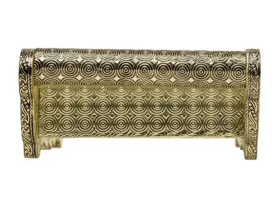 Plateau en métal repoussé doré 25x13x6h
