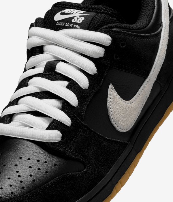 Nike SB Dunk Low Pro Schuh (black white black gum)