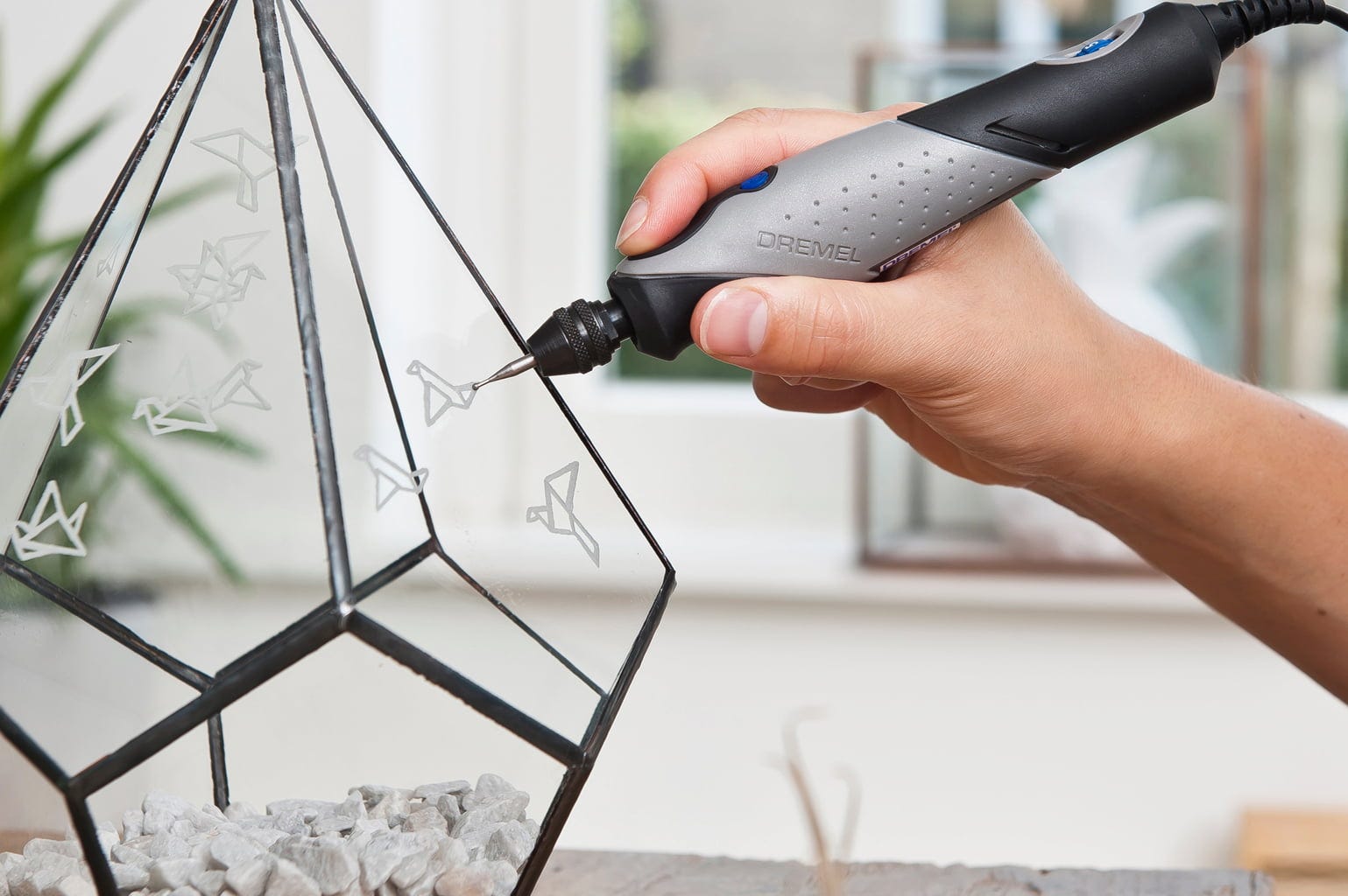 Dremel  Dremel Stylo+, 2050-15    Multifunktionswerkzeug für präzise Heimwerkerprojekte