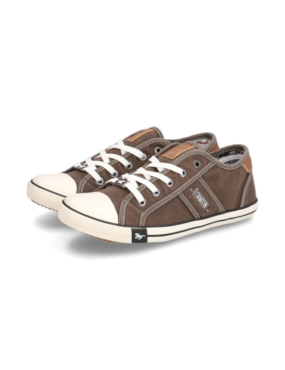 Canvas Sneaker