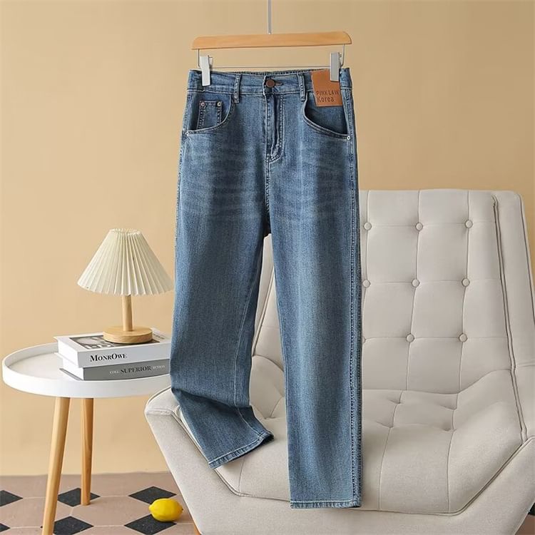 Krezol - Plus Size Applique Cropped Tapered Jeans