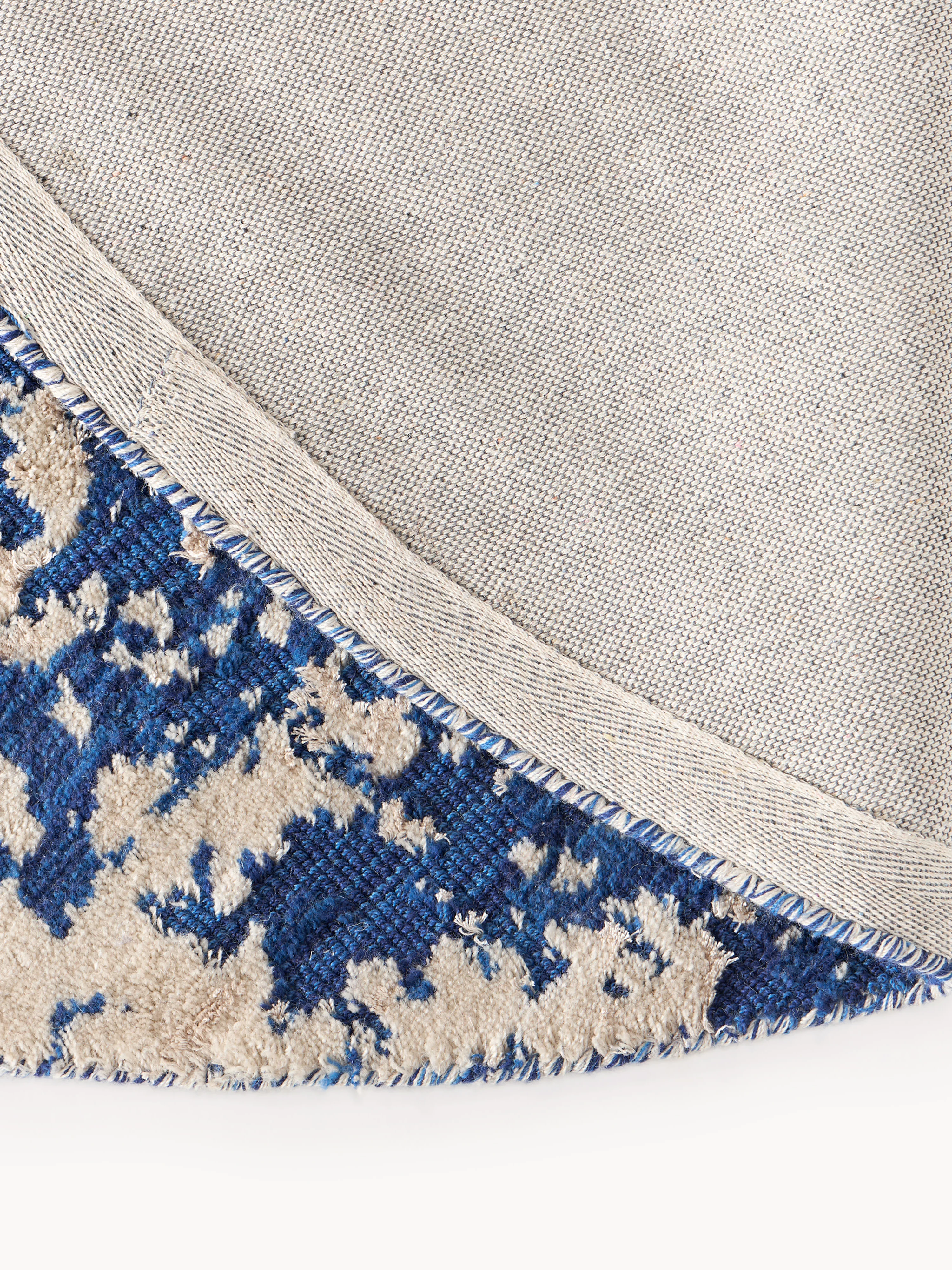 Rond wollen vloerkleed Cynthia met abstract patroon, handgeweven
