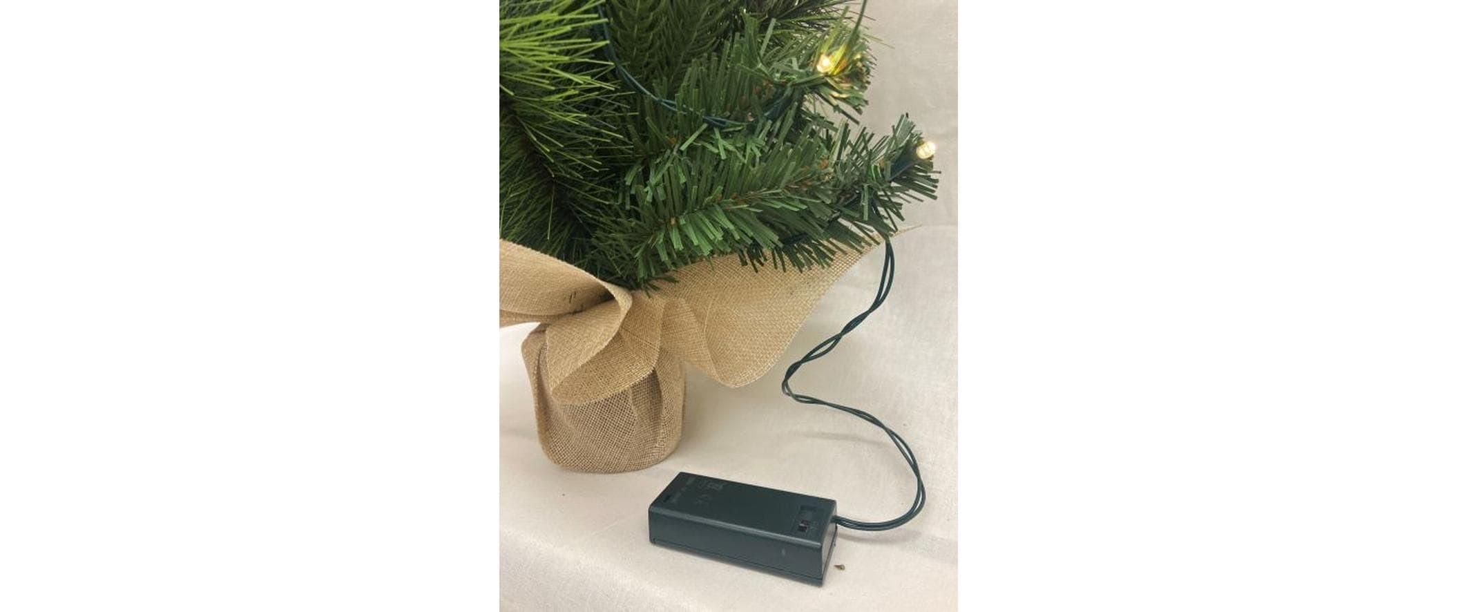Künstlicher Weihnachtsbaum »Dameco mit Jute-Topf, 15 LEDs, 50 cm, Grün«