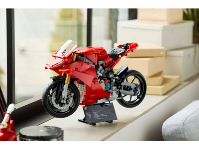 LEGO Ducati Panigale V4 S motor (42202)