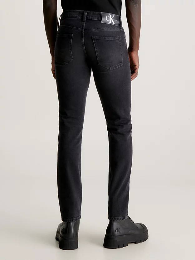 calça jeans justa